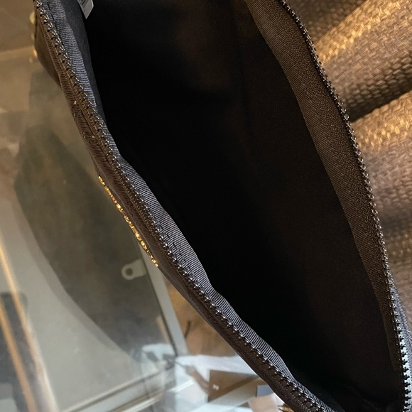 Marc Jacobs Black Quilted Laptop case The Beauty Pouch - Picture 5 of 6